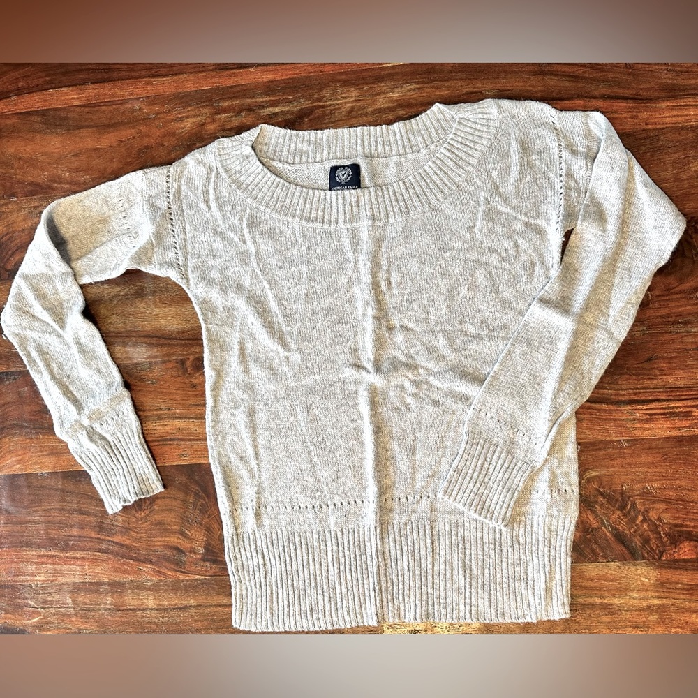 American eagle sweater shirt